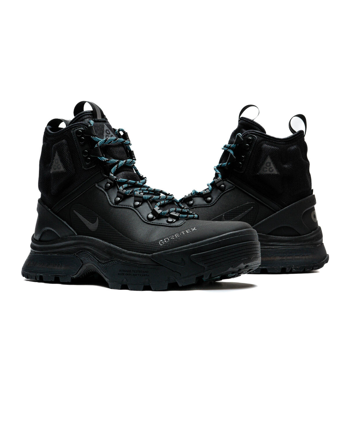 Grade school nike deals acg boots